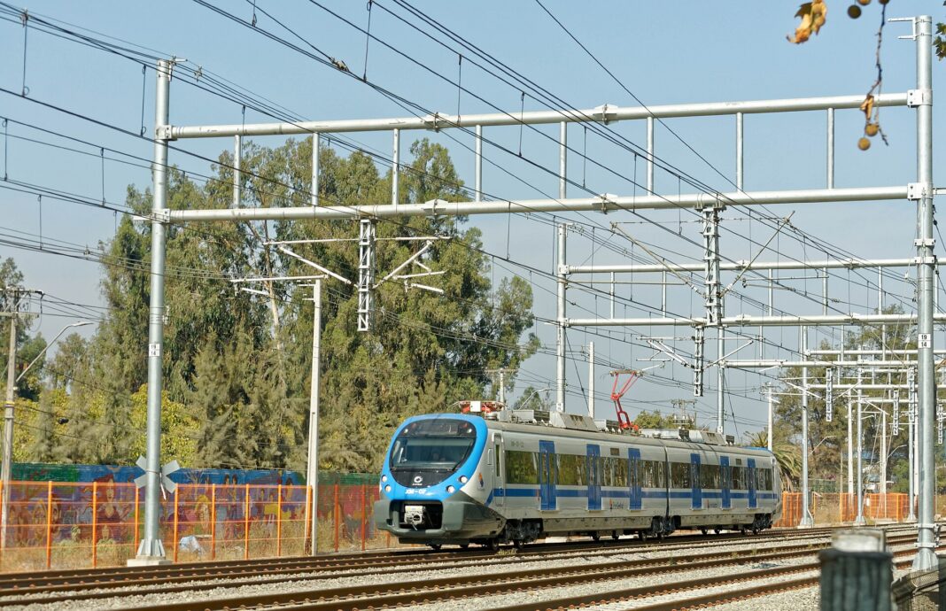El Tren Melipilla ya no llegará a Estación Central: EFE congela el tramo soterrado Tren de la red suburbana de EFE en la Región Metropolitana. Foto ilustrativa.