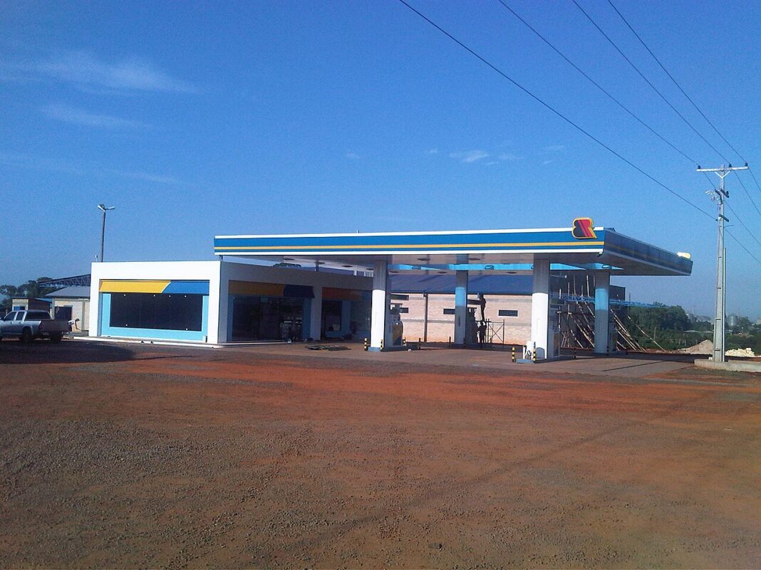 Paraguay perdió casi 300 estaciones de servicio en el año de las cinco subas Estación de Servicio Truckservice S.A. Campo 9 Juan Eulogio Estigarribía - panoramio — imagen ilustrativa