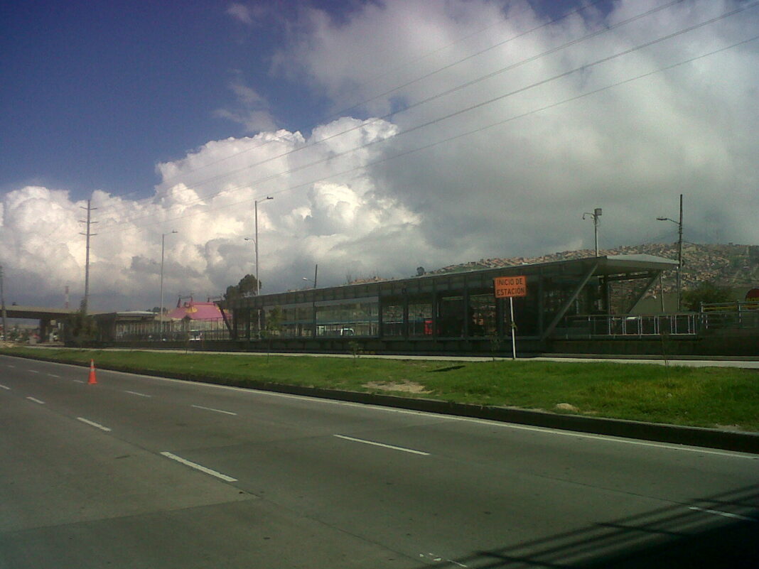 Estación Terreros de TransMilenio en la Autopista Sur, en Soacha